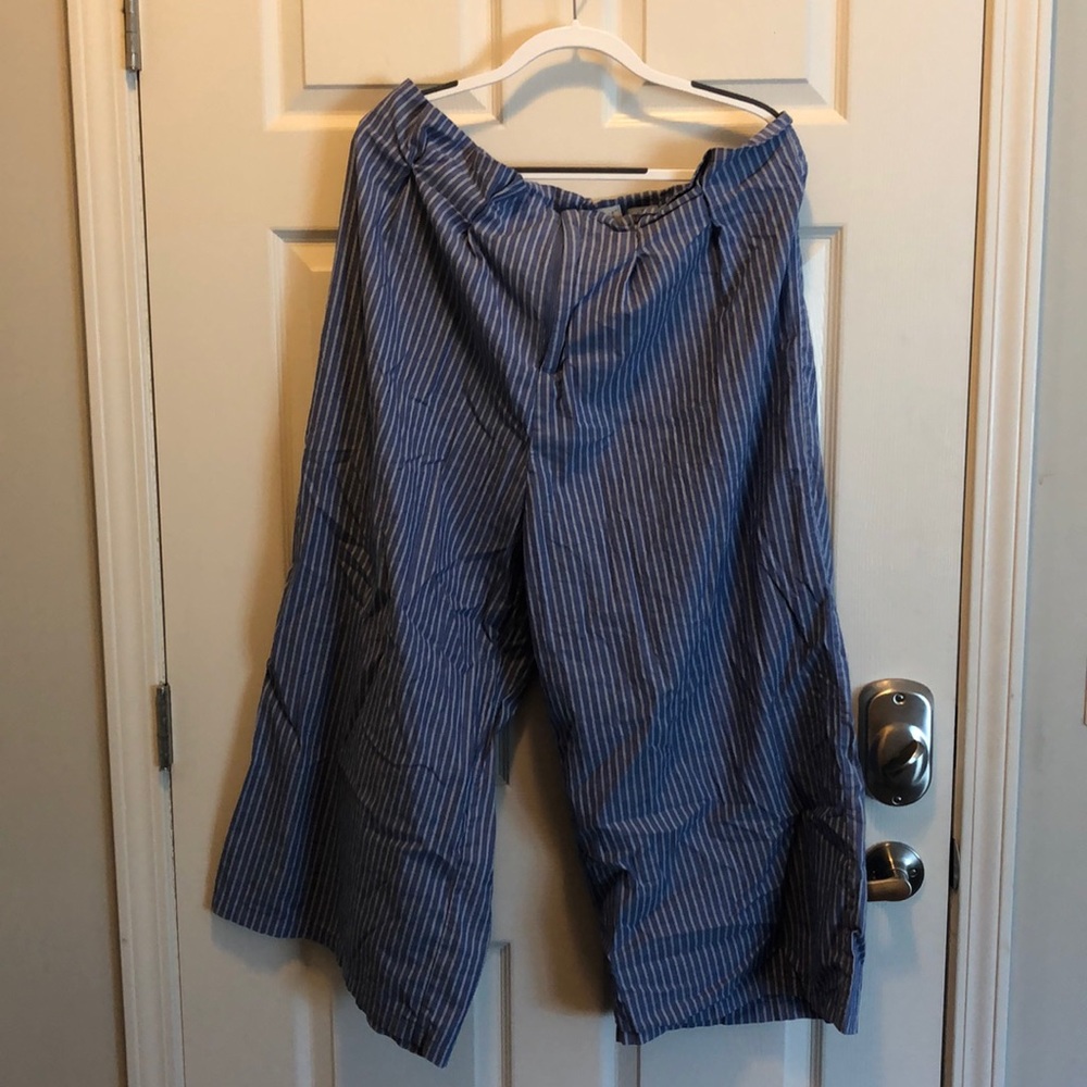Wide Leg Stripped Pants